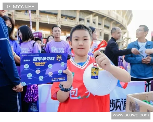 动漫人物与足球明星同框瞬间展现梦想与激情的奇妙交融 动漫人物与足球明星同框瞬间展现梦想与激情的奇妙交融